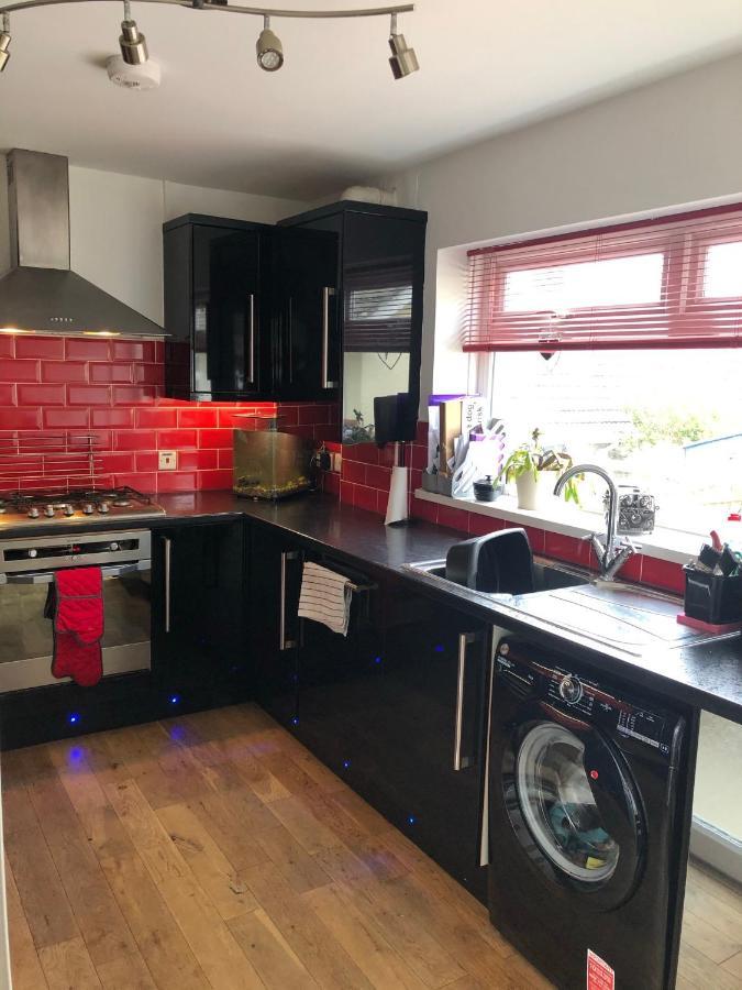 Six By The Sea - 2 Bed House - A Little Something For Everyone Saint Columb Minor Exteriör bild